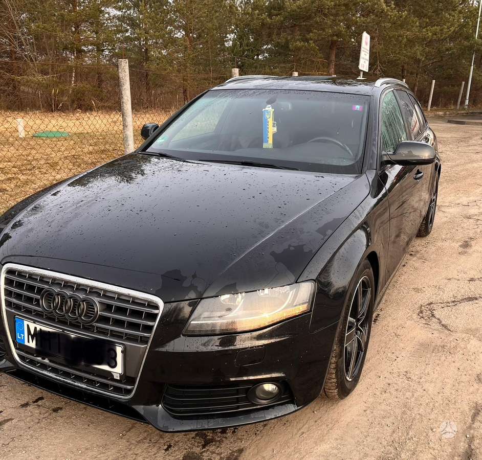 Audi A4 2010 — photo 6