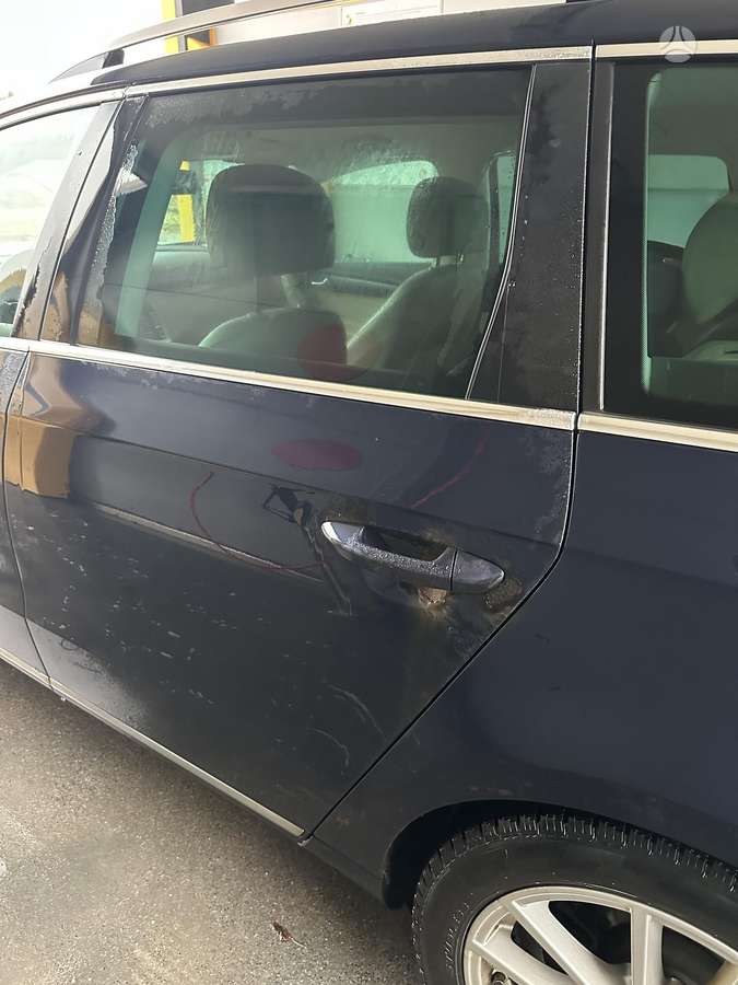 Volkswagen Passat 2012 — interior