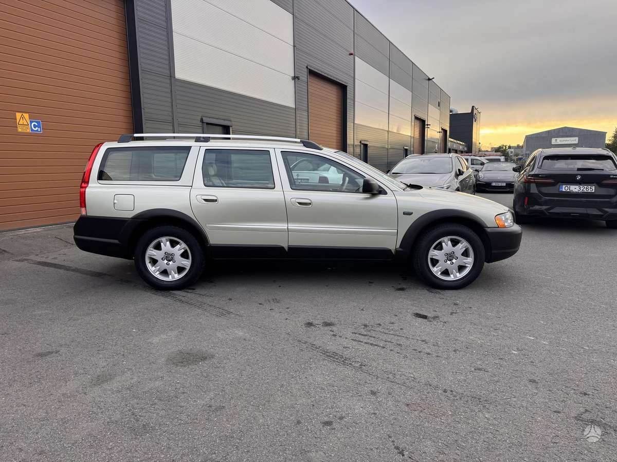 Volvo XC70 2006 — photo 12