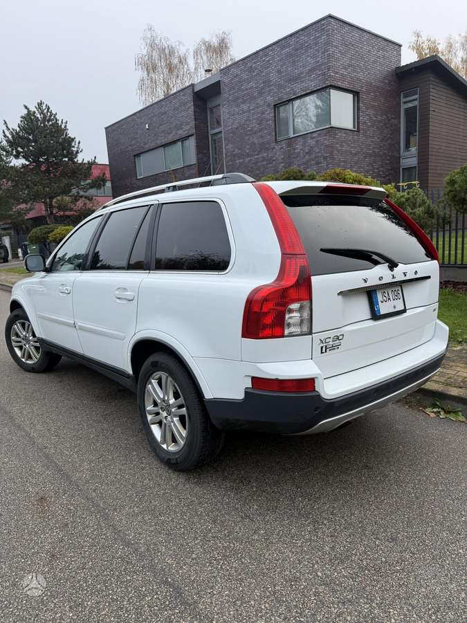 Volvo XC90 2010 — photo 6