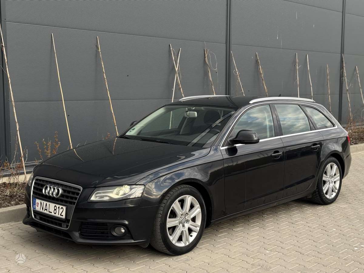 Audi A4 2008 — вигляд ззаду