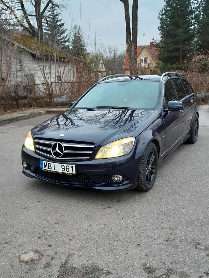 Mercedes-Benz C250 2010 — photo 10