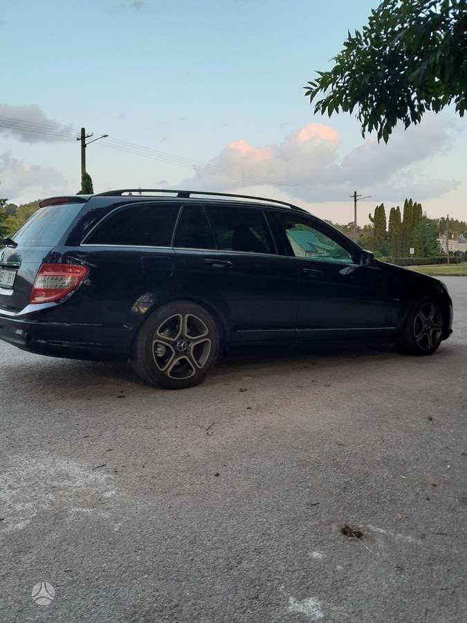 Mercedes-Benz C250 2010 — engine 2100 cm³, 204 HP (150kW)