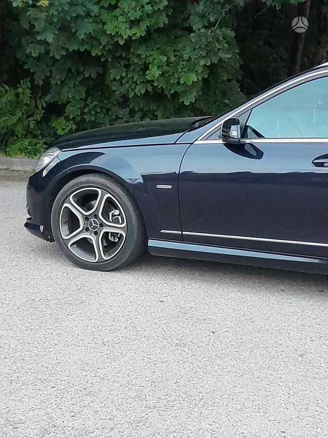Mercedes-Benz C250 2010 — photo 6