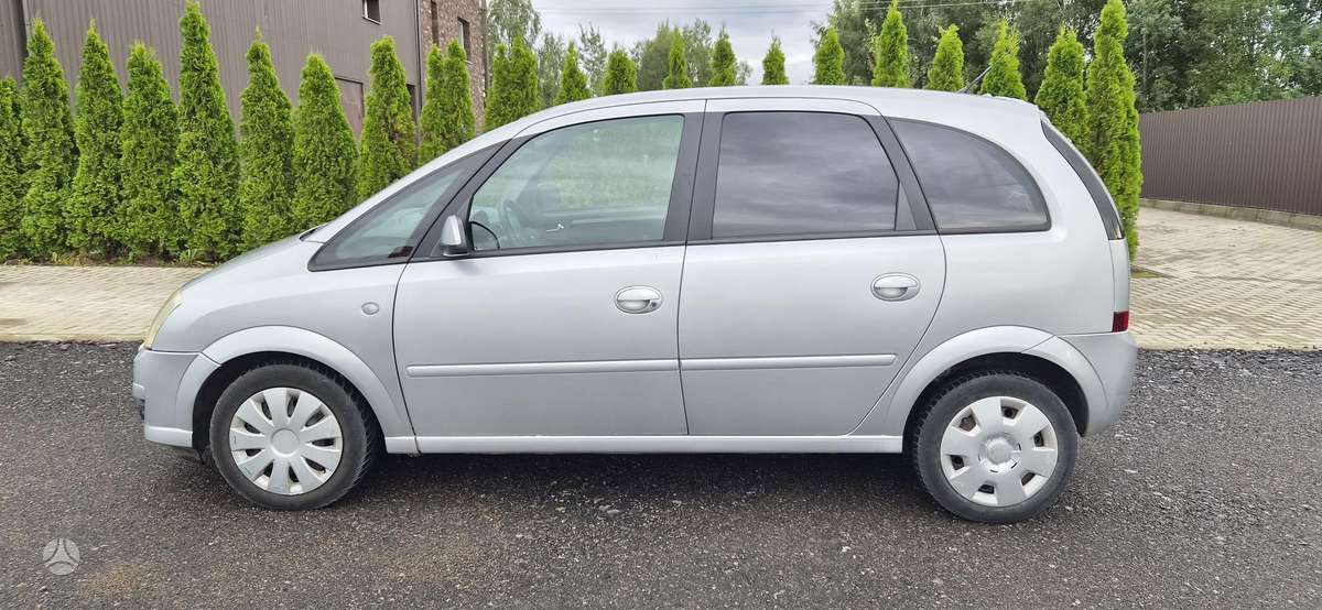 Opel Meriva 2007 — rear view