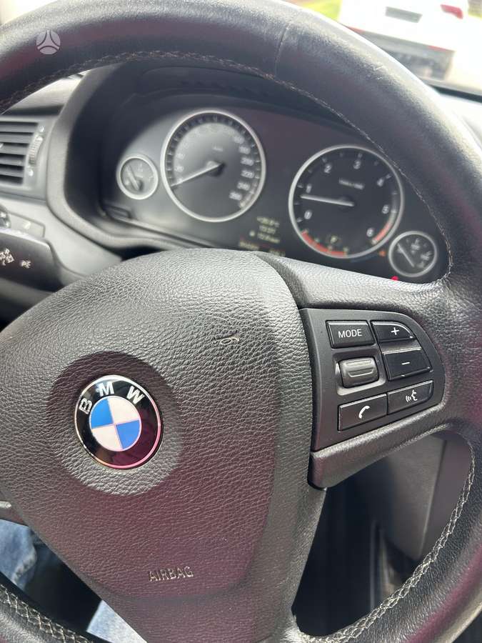 BMW X3 2012 — photo 10