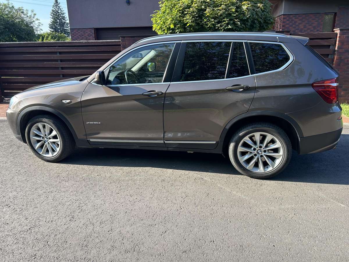 BMW X3 2012 — rear view