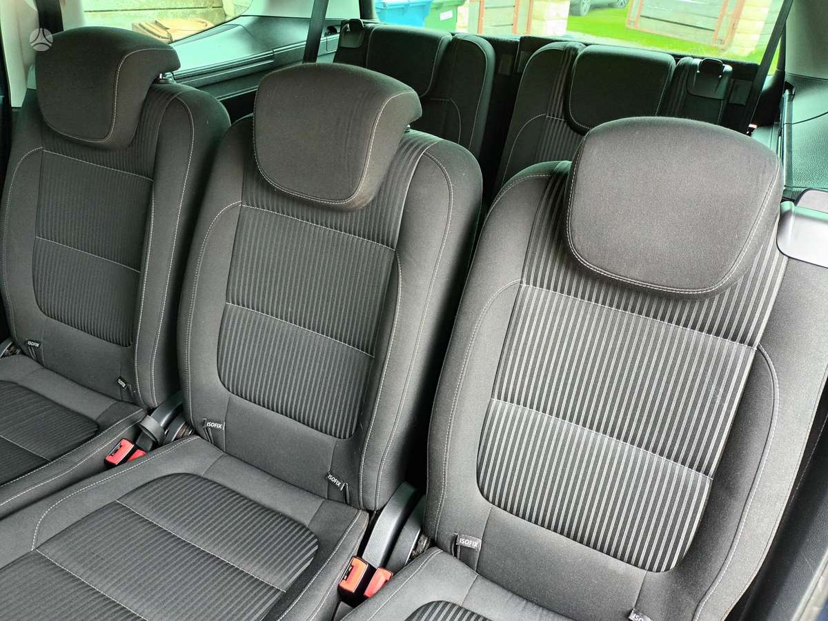 Seat Alhambra 2012 — photo 11