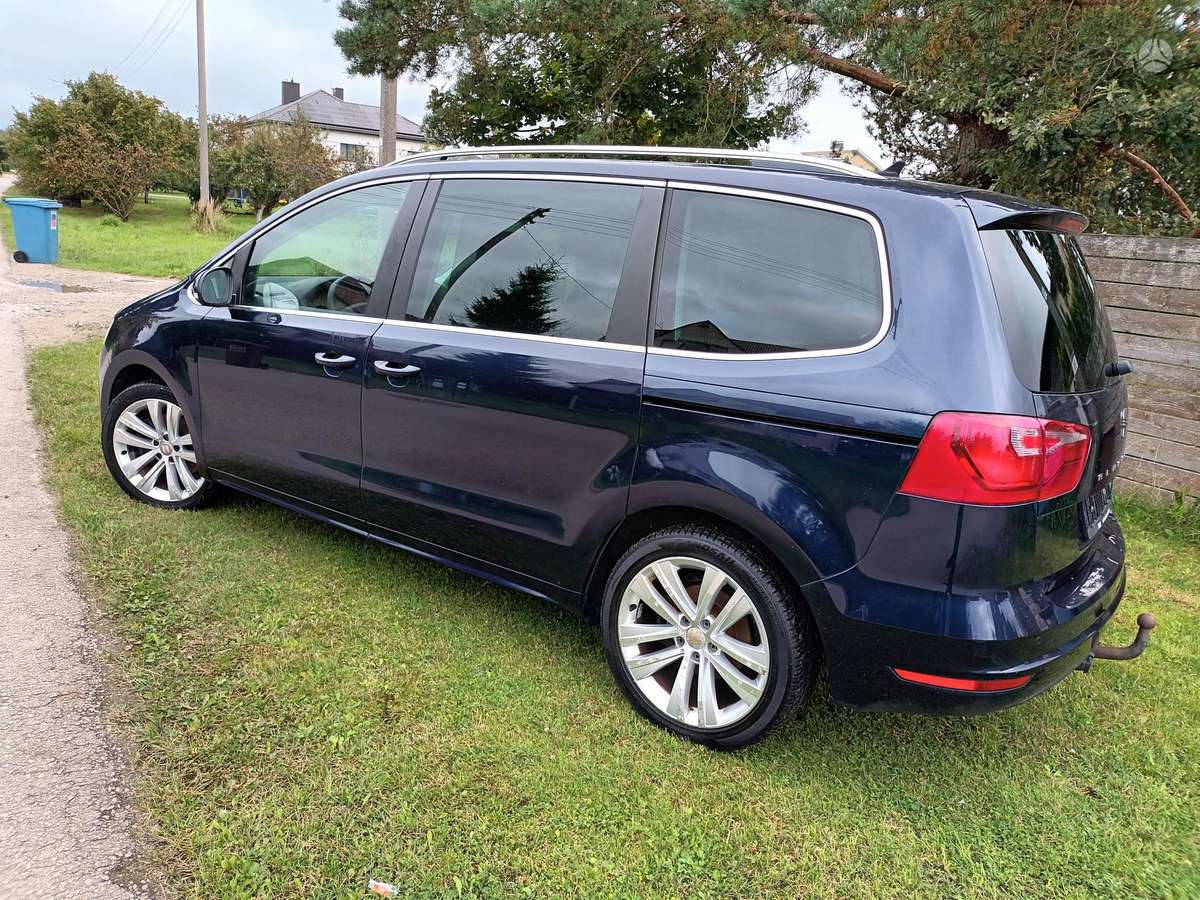 Seat Alhambra 2012 — rear view