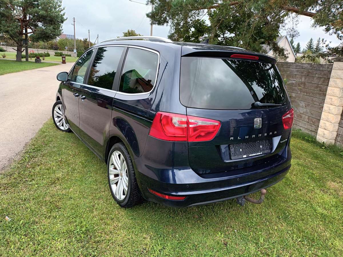 Seat Alhambra 2012 — photo 5