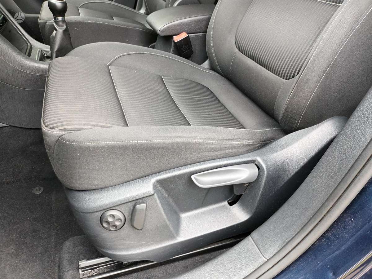 Seat Alhambra 2012 — photo 9