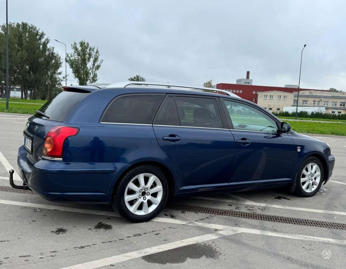 Toyota Avensis 2005 — photo 11