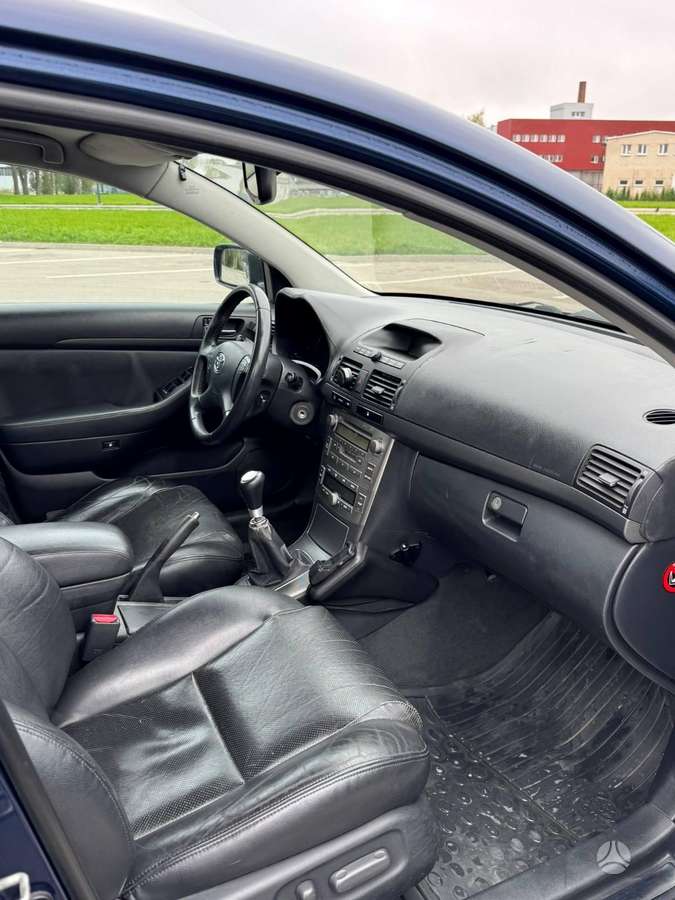 Toyota Avensis 2005 — photo 15