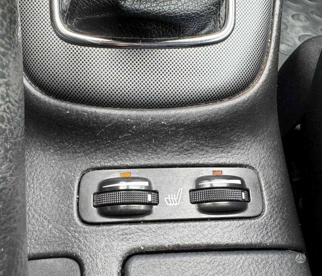 Toyota Avensis 2005 — photo 19