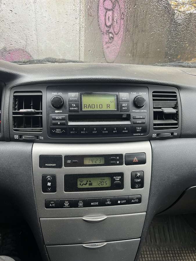 Toyota Corolla 2005 — photo 10