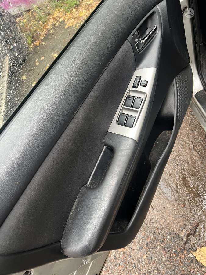Toyota Corolla 2005 — photo 6