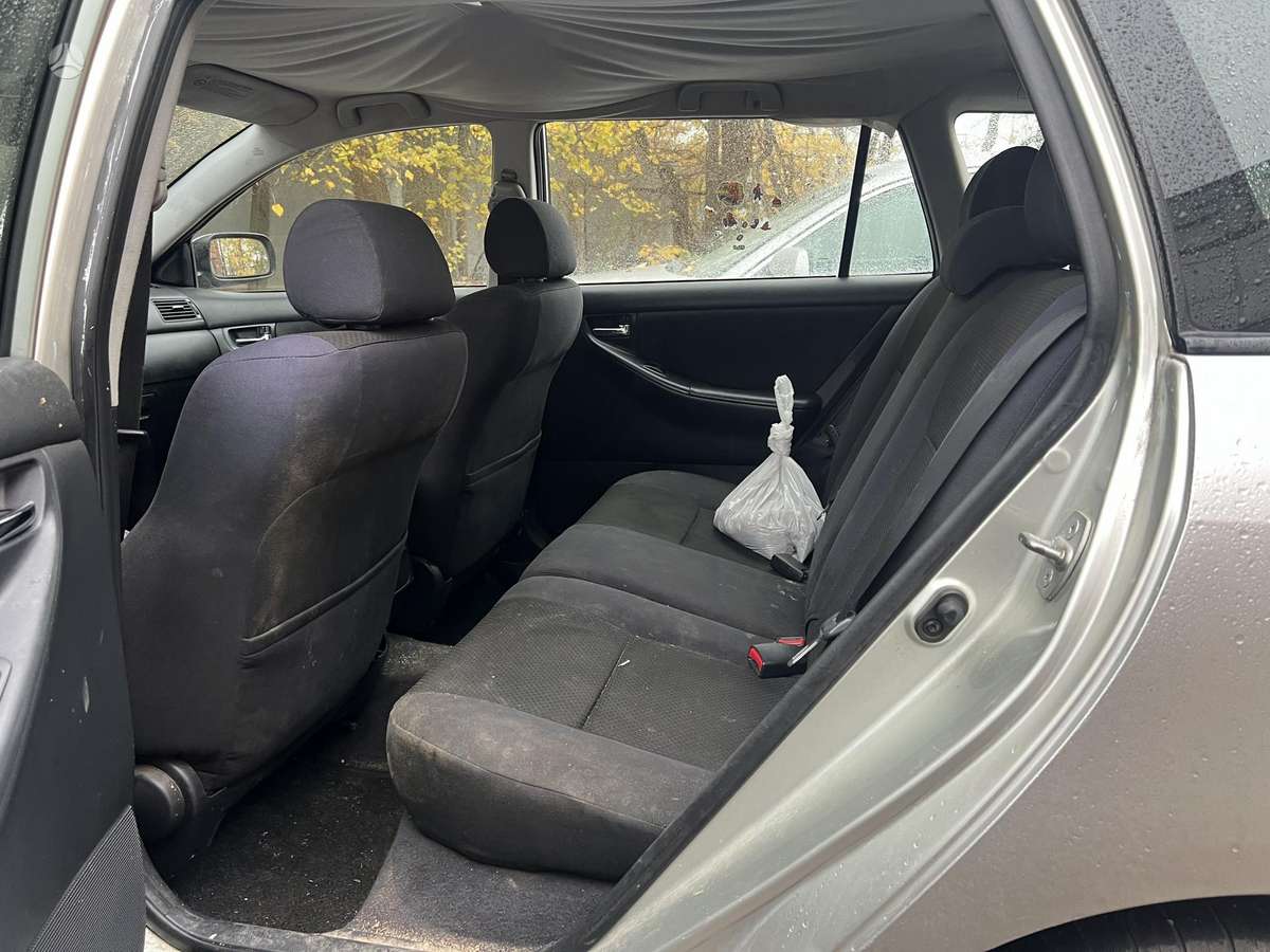 Toyota Corolla 2005 — photo 7
