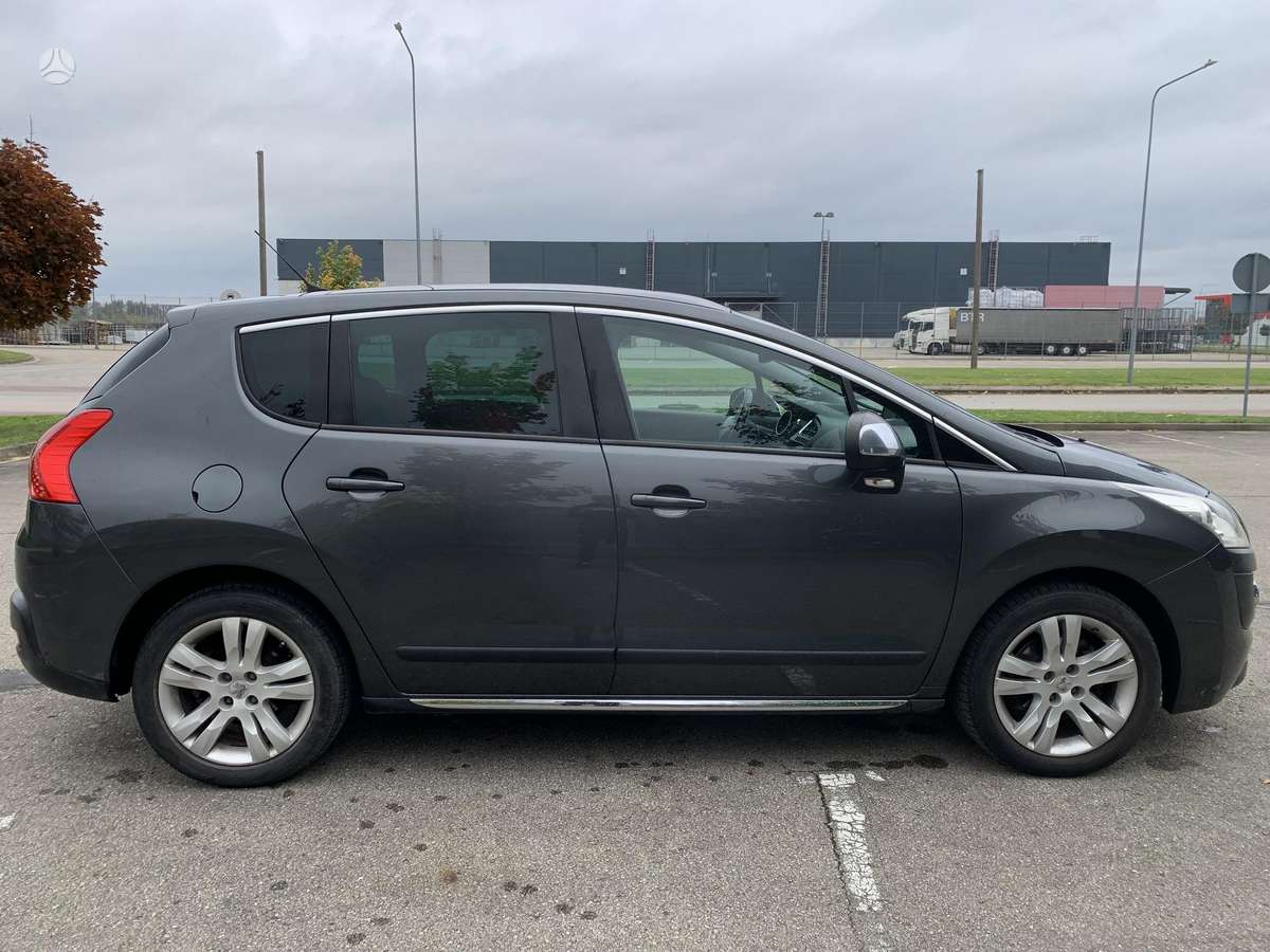Peugeot 3008 2009 — двигун 1600 cm³, 109 HP (80kW)
