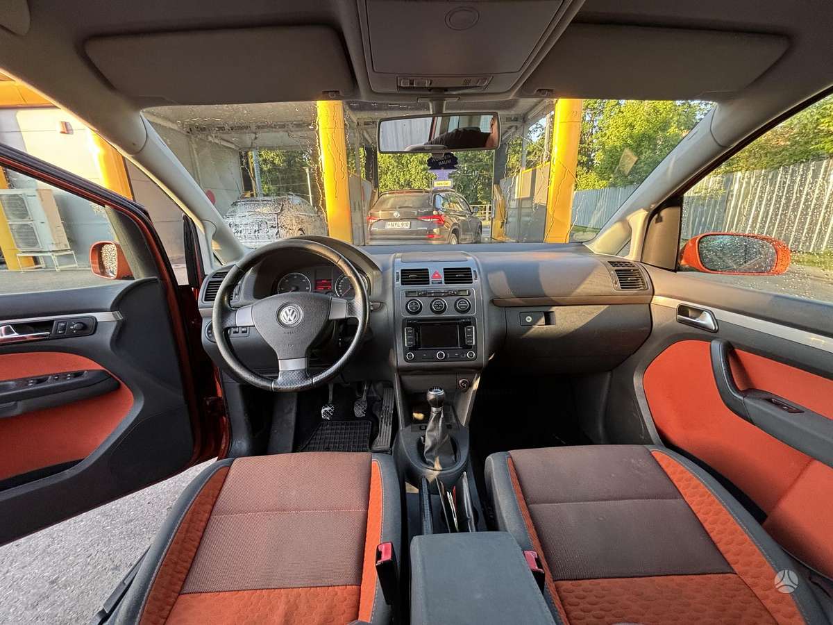 Volkswagen Touran 2007 — photo 8