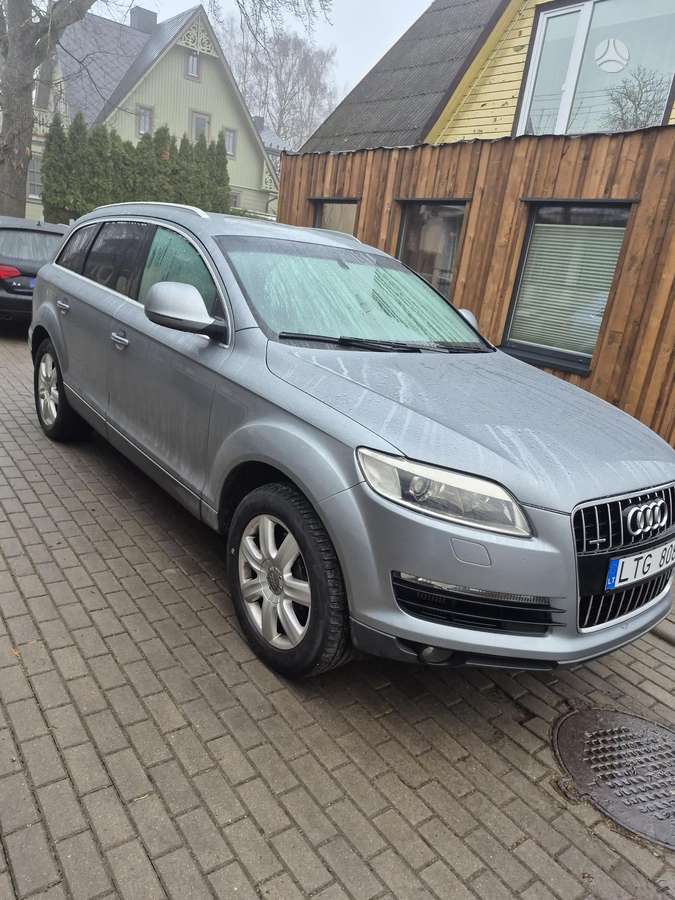 Audi Q7 2007 — салон