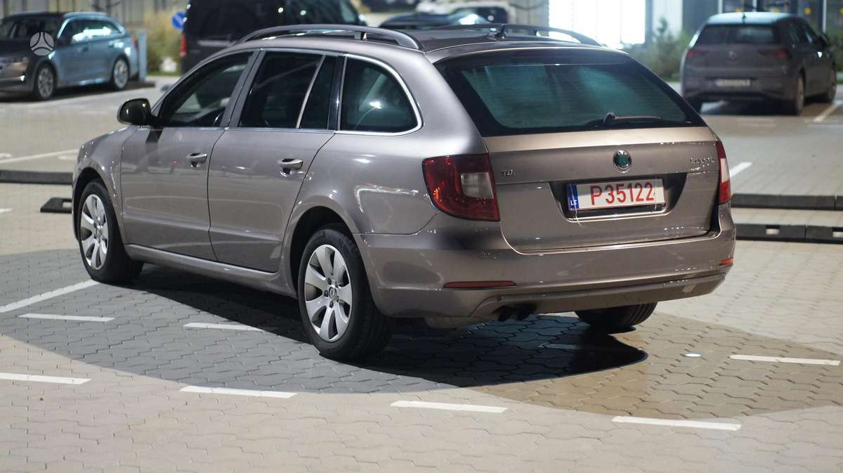 Skoda Superb 2013 — photo 12