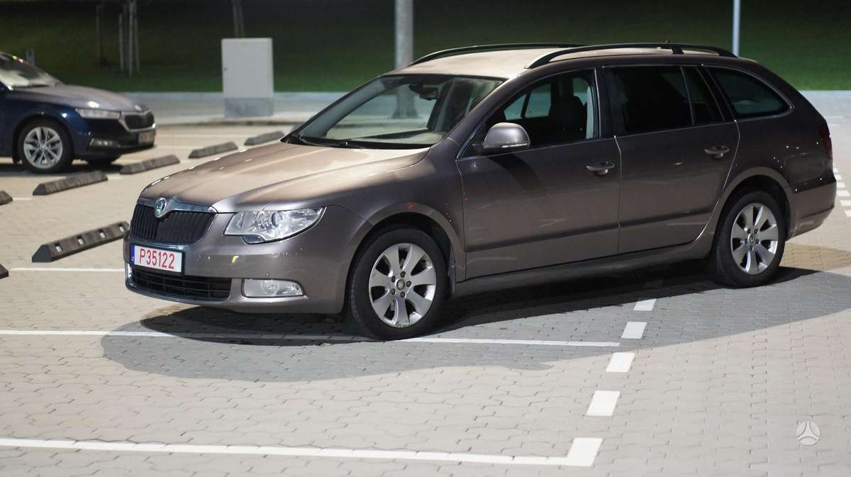Skoda Superb 2013 — photo 13