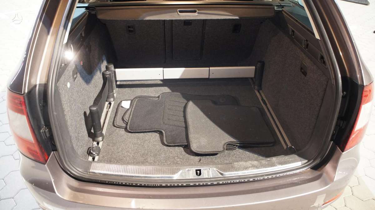 Skoda Superb 2013 — photo 9