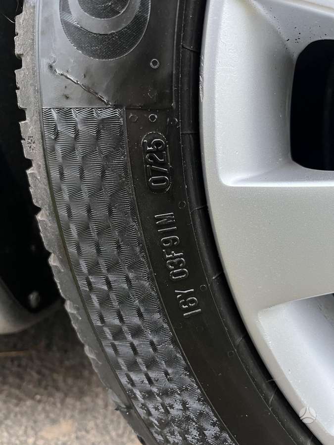 Volvo V70 2012 — photo 11