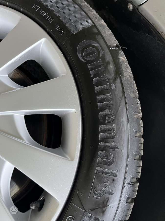 Volvo V70 2012 — photo 12