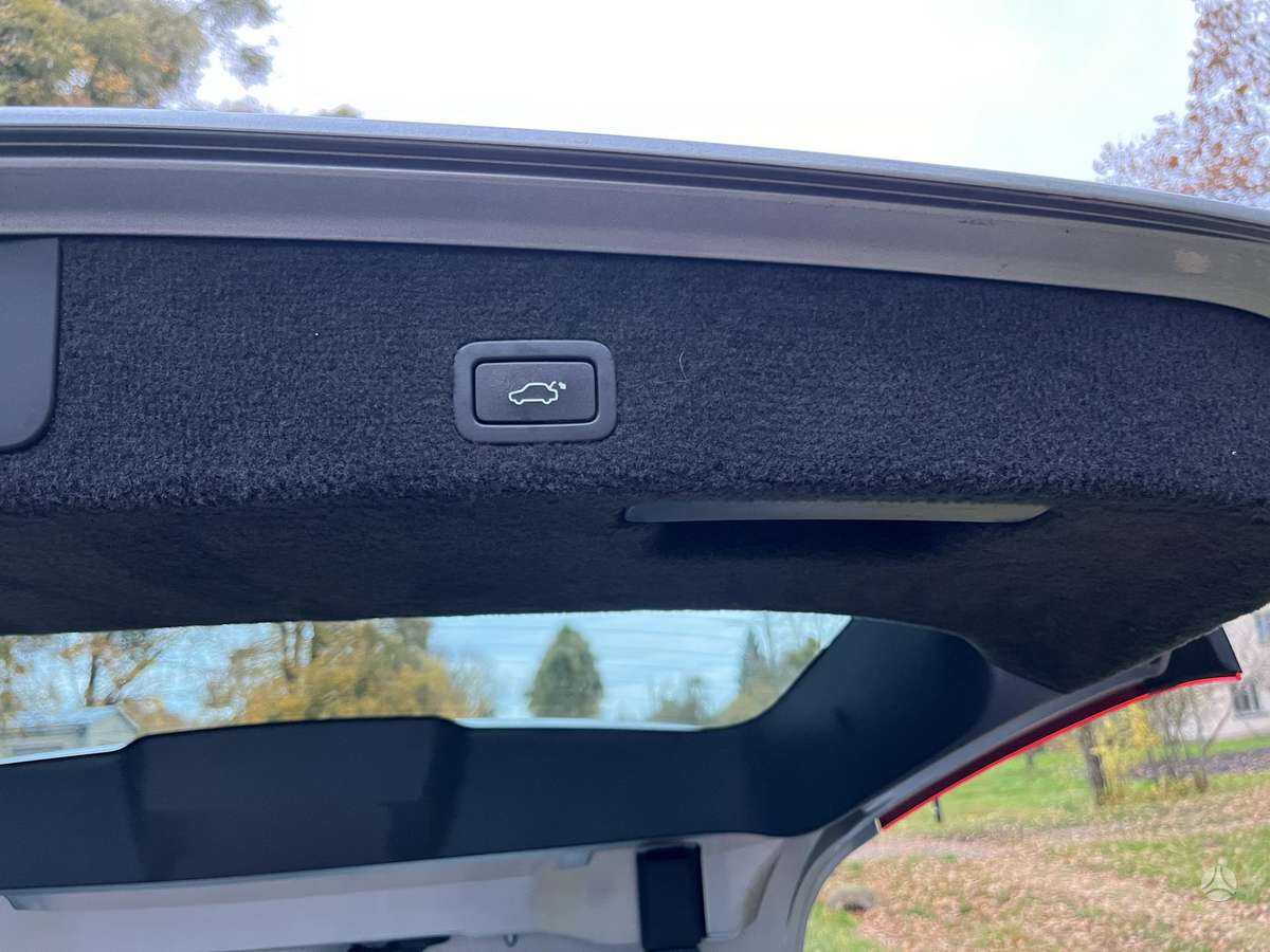 Volvo V70 2012 — photo 17