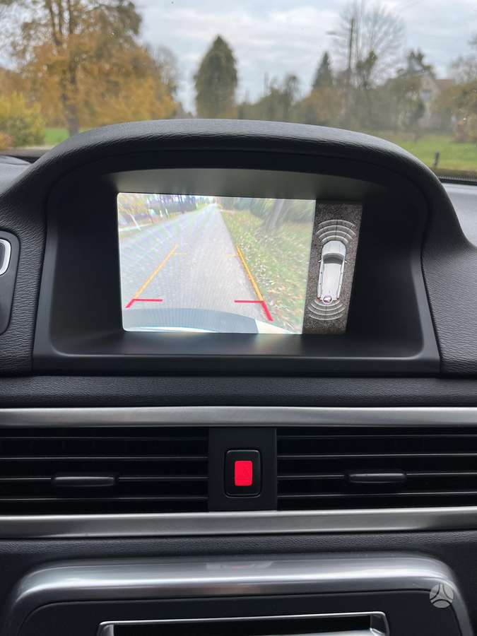 Volvo V70 2012 — photo 20