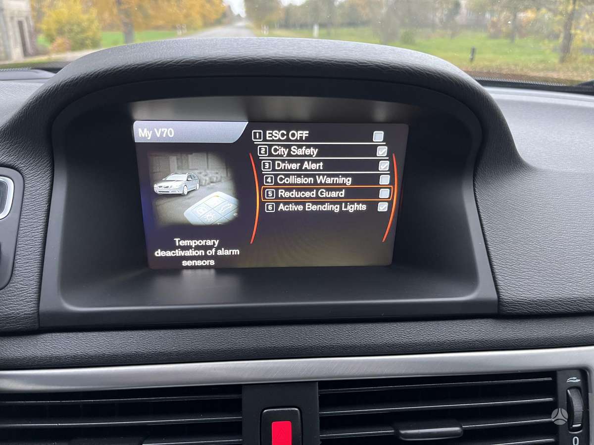 Volvo V70 2012 — photo 27