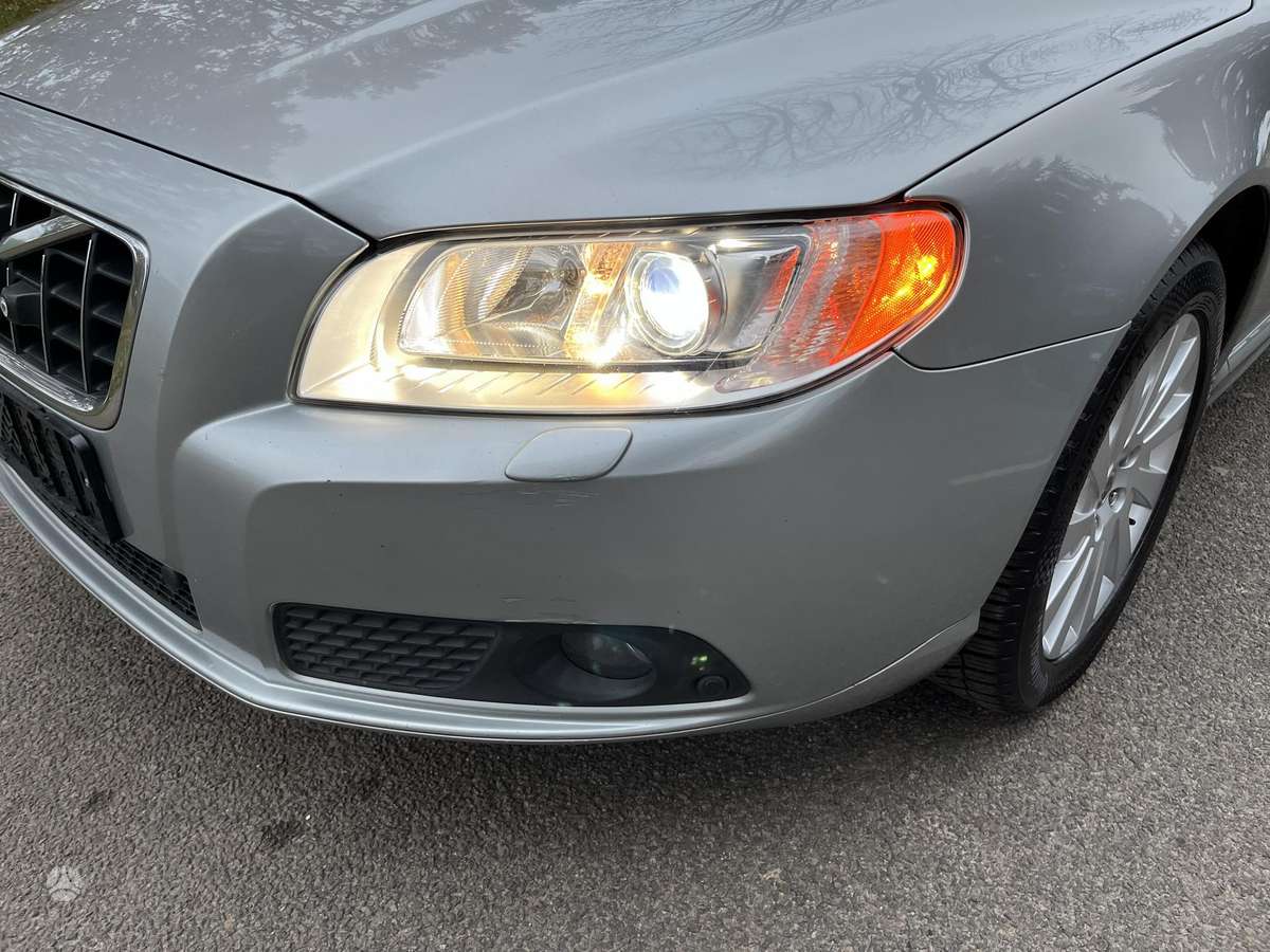 Volvo V70 2012 — photo 5