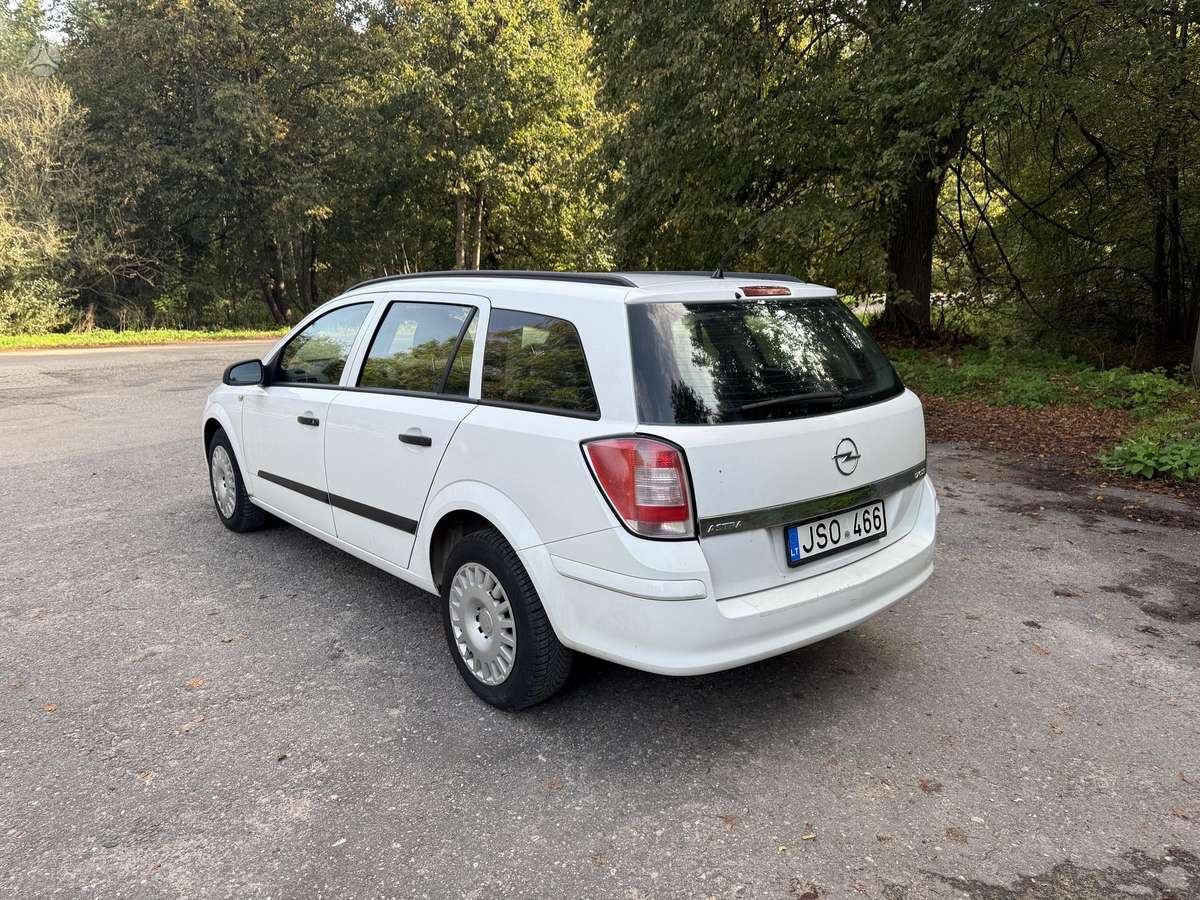 Opel Astra 2009 — photo 5
