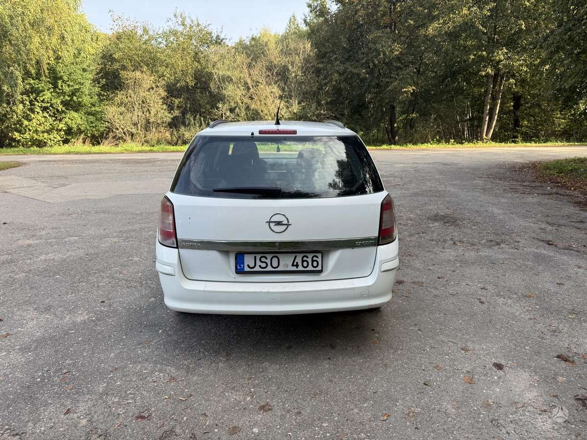 Opel Astra 2009 — photo 6