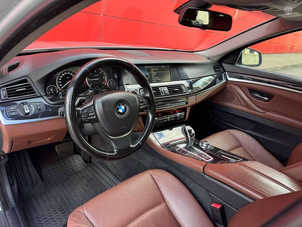 BMW 520 2012 — photo 12