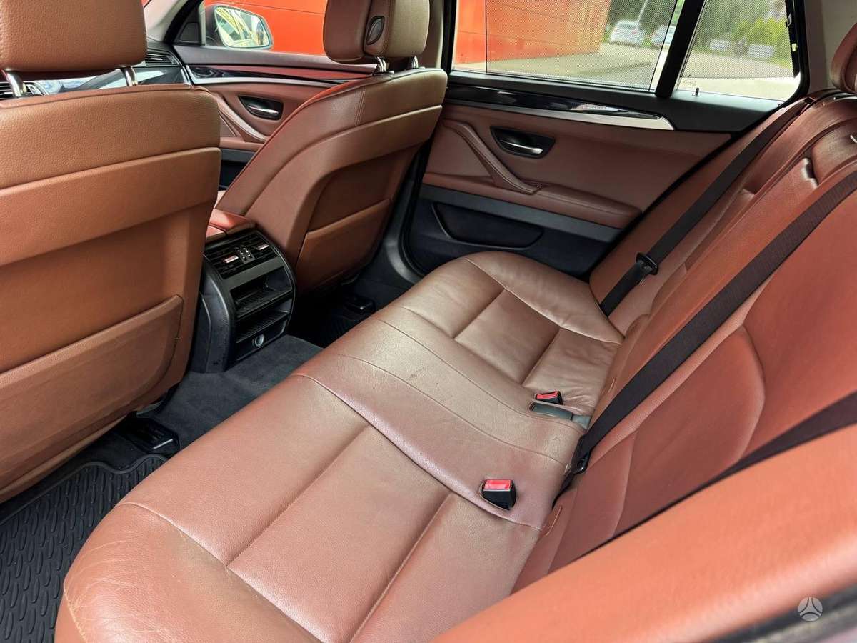BMW 520 2012 — photo 13