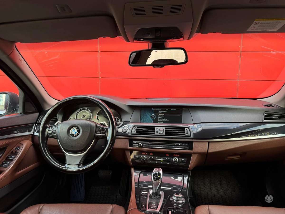 BMW 520 2012 — photo 14