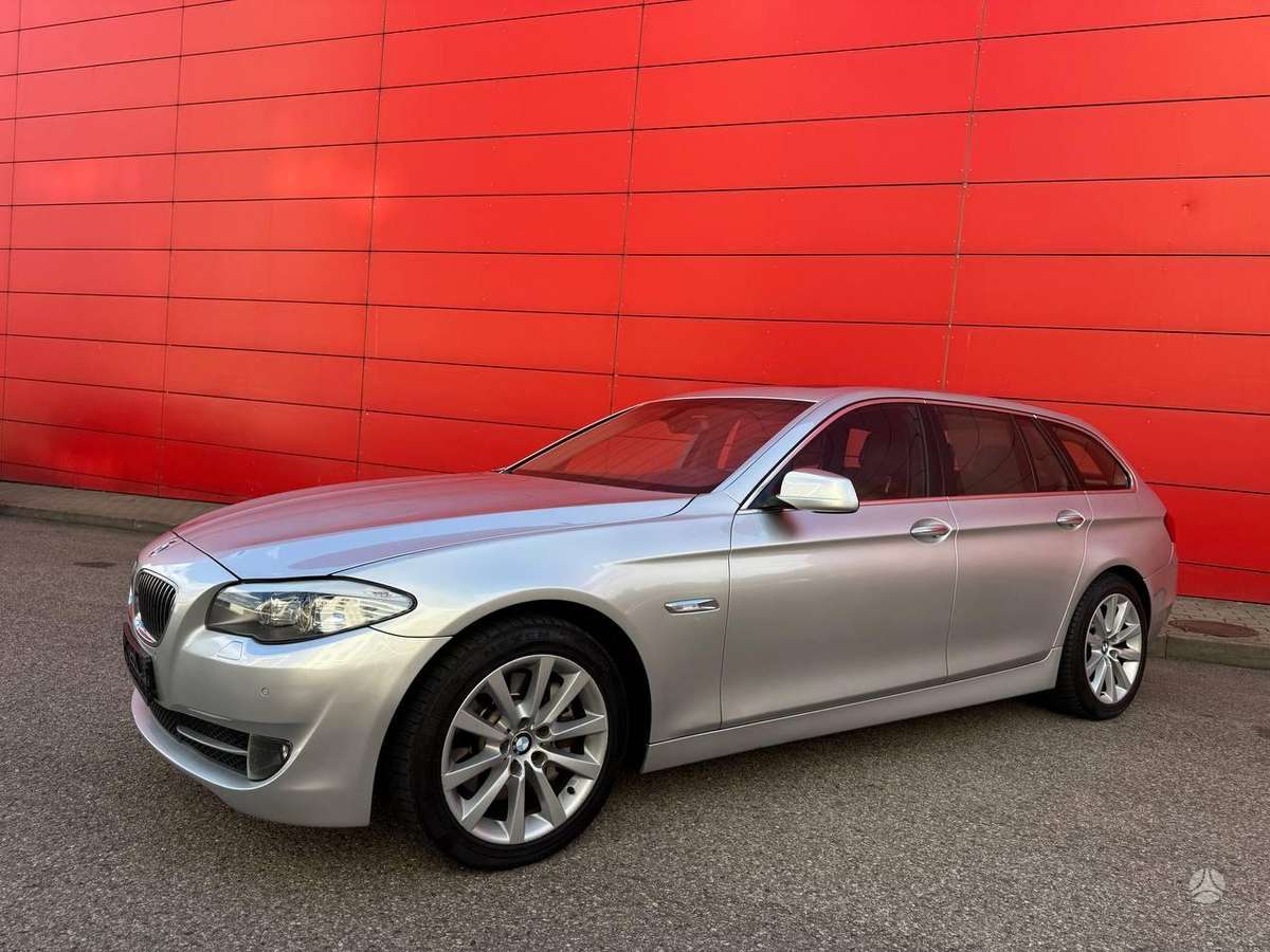 BMW 520 2012 — photo 8