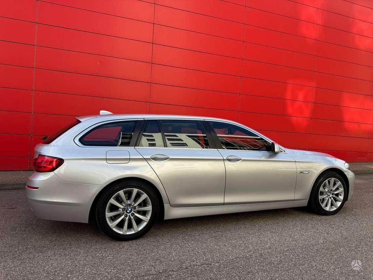 BMW 520 2012 — photo 9