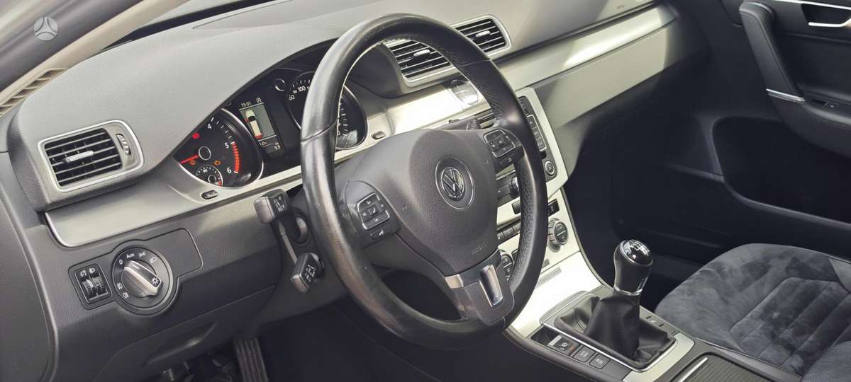 Volkswagen Passat 2014 — photo 10
