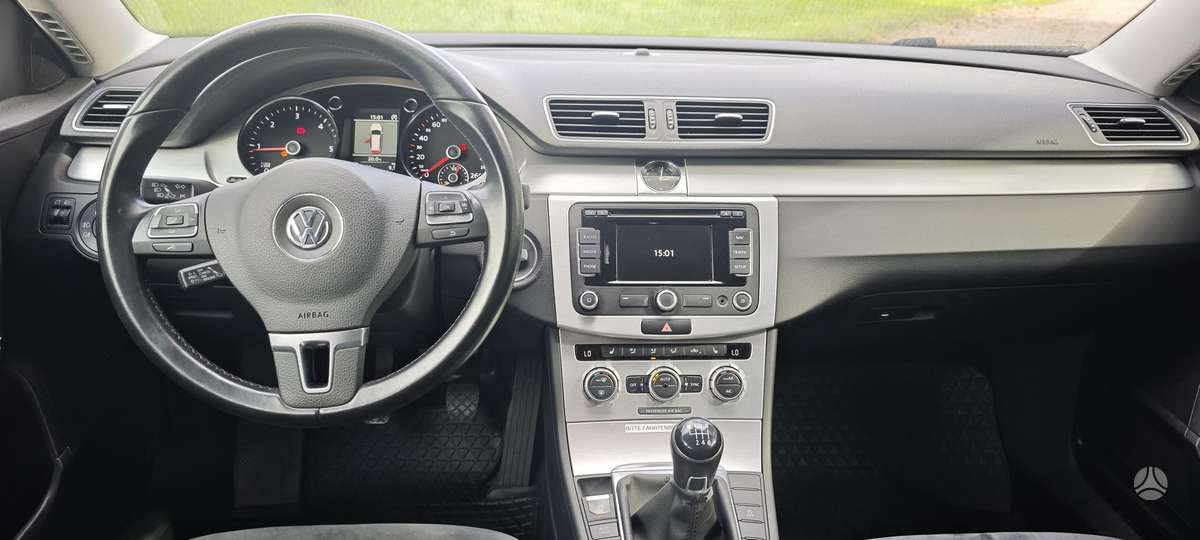 Volkswagen Passat 2014 — photo 16