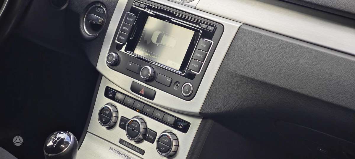 Volkswagen Passat 2014 — photo 18