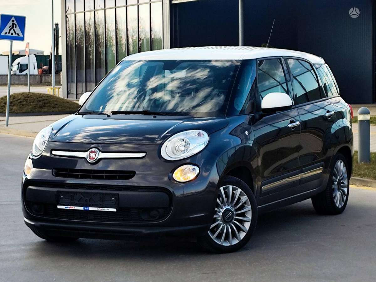 Fiat 500L 2014 — interior