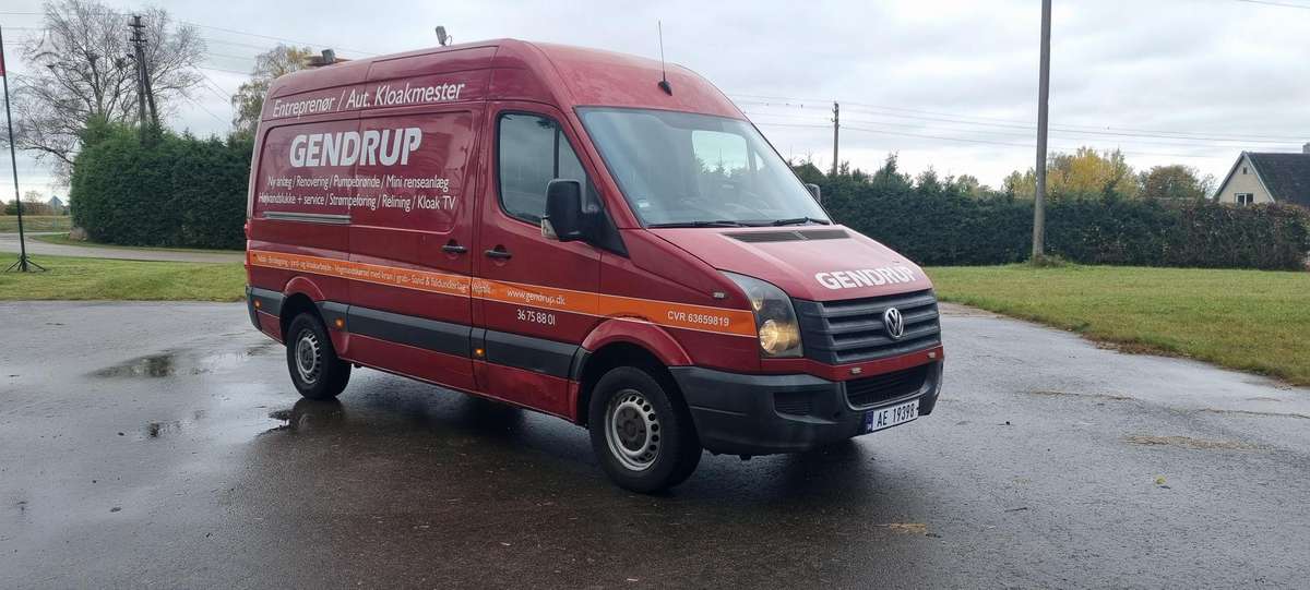 Volkswagen Crafter 2013 — rear view