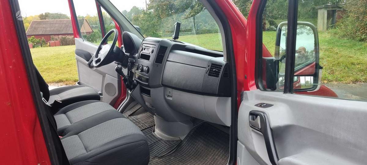 Volkswagen Crafter 2013 — photo 8
