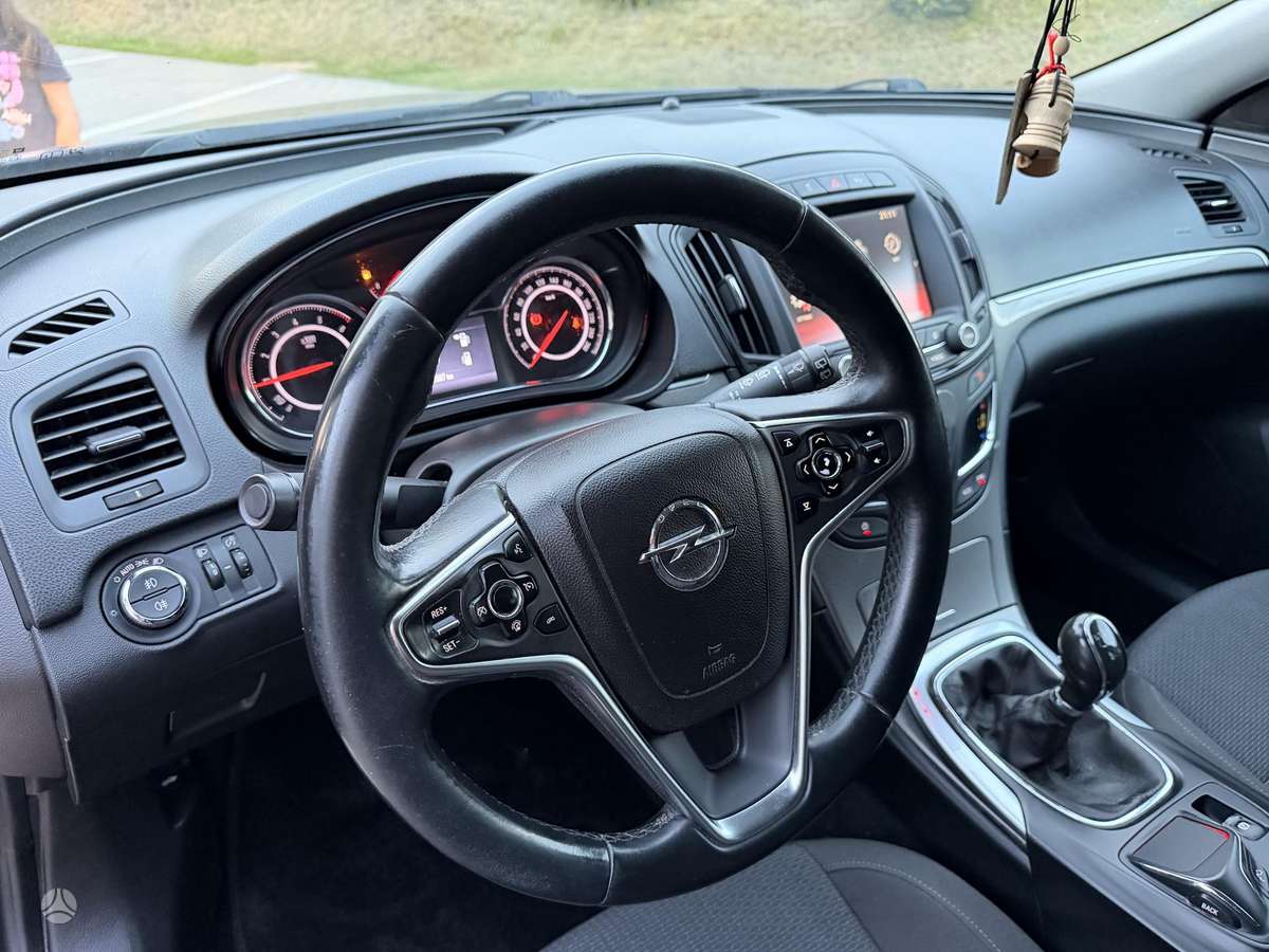 Opel Insignia 2014 — photo 15