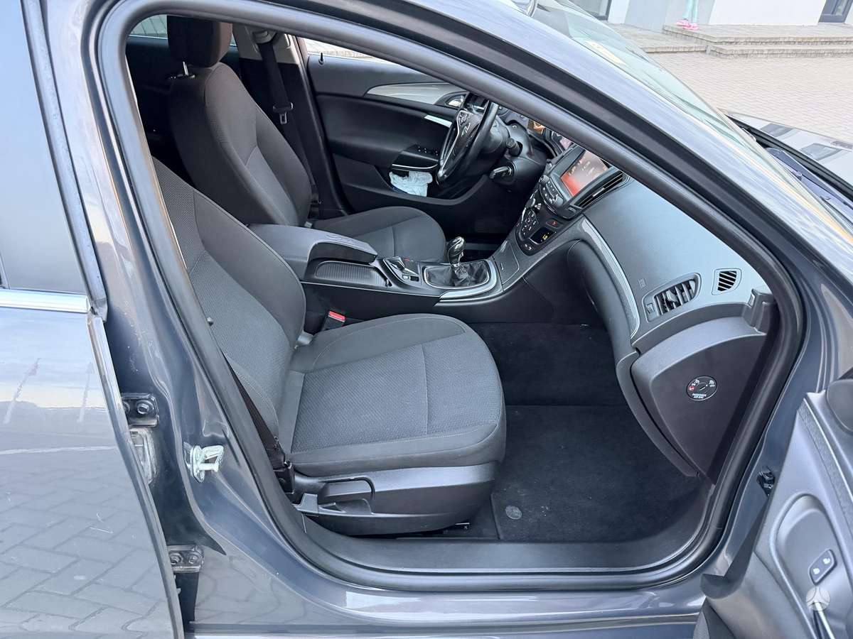 Opel Insignia 2014 — photo 17