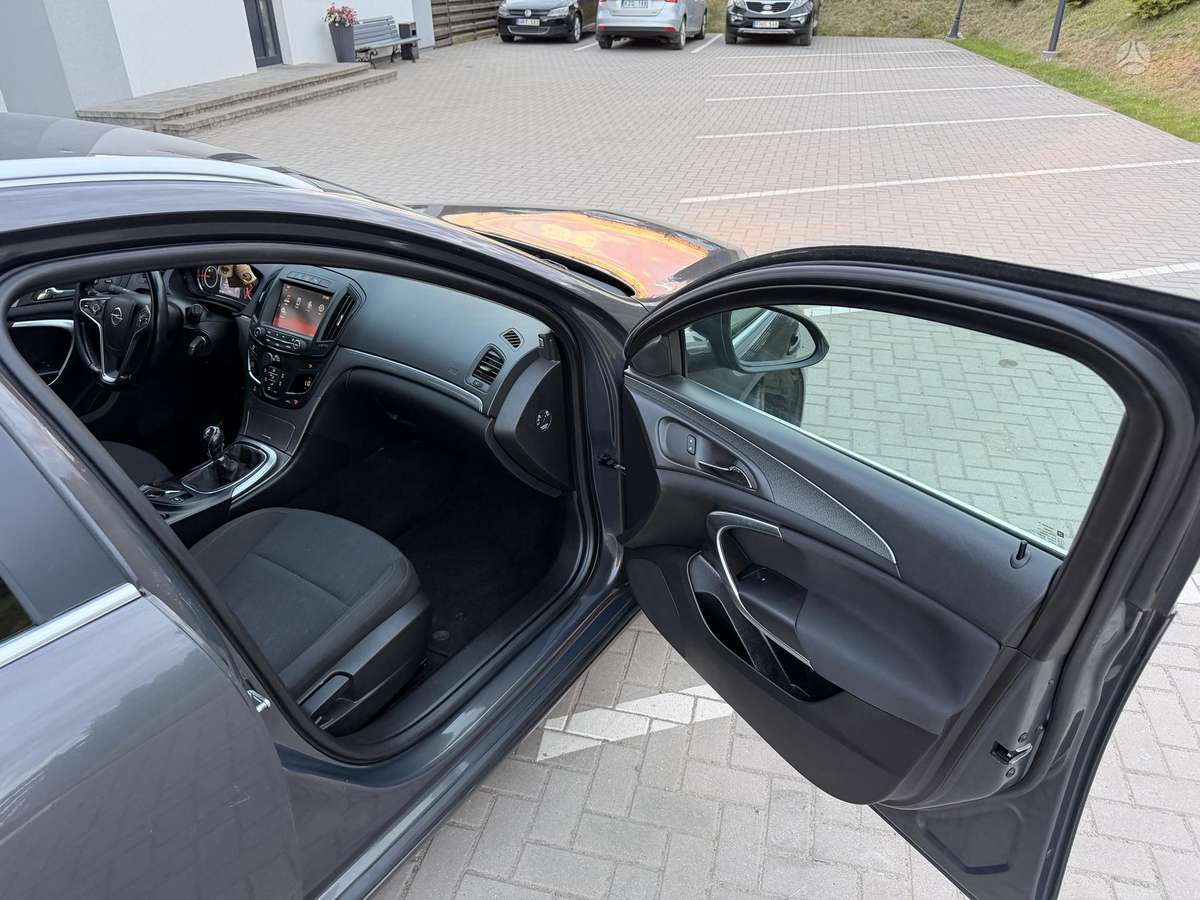 Opel Insignia 2014 — photo 18