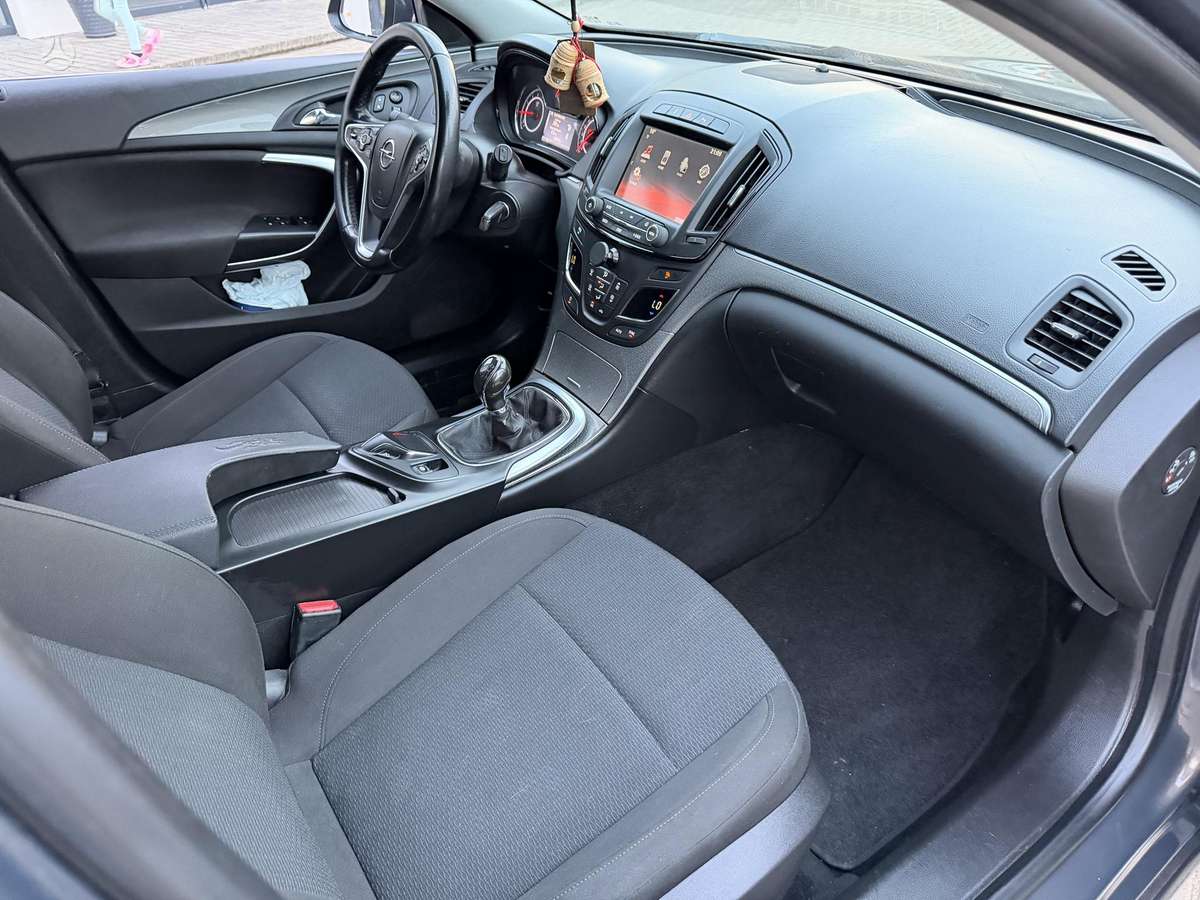 Opel Insignia 2014 — photo 19